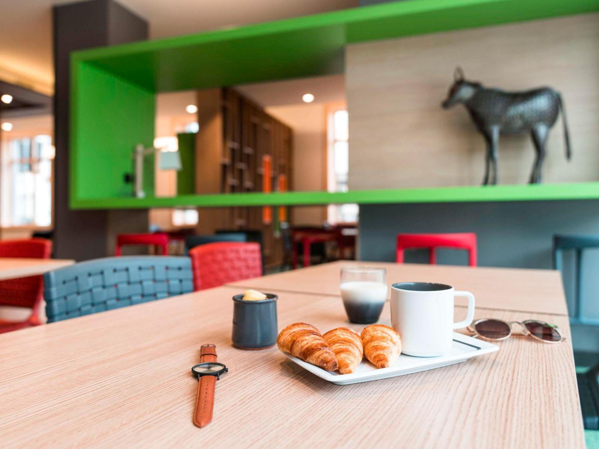 Готель Ibis Styles Moulins Centre Екстер'єр фото