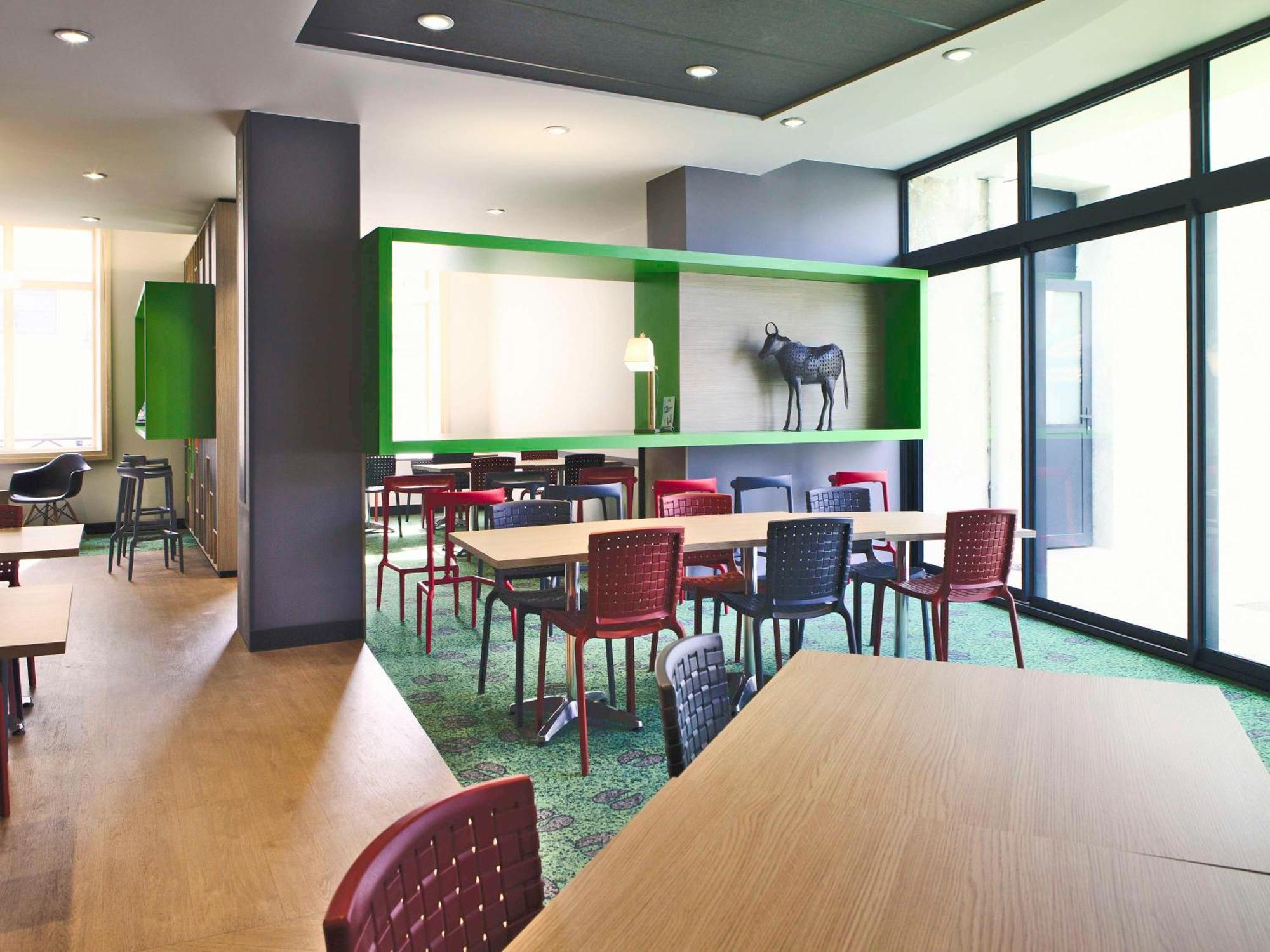 Готель Ibis Styles Moulins Centre Екстер'єр фото