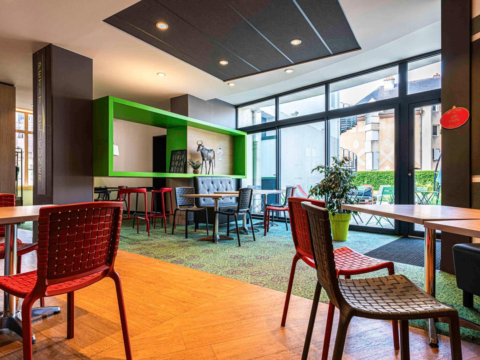 Готель Ibis Styles Moulins Centre Екстер'єр фото