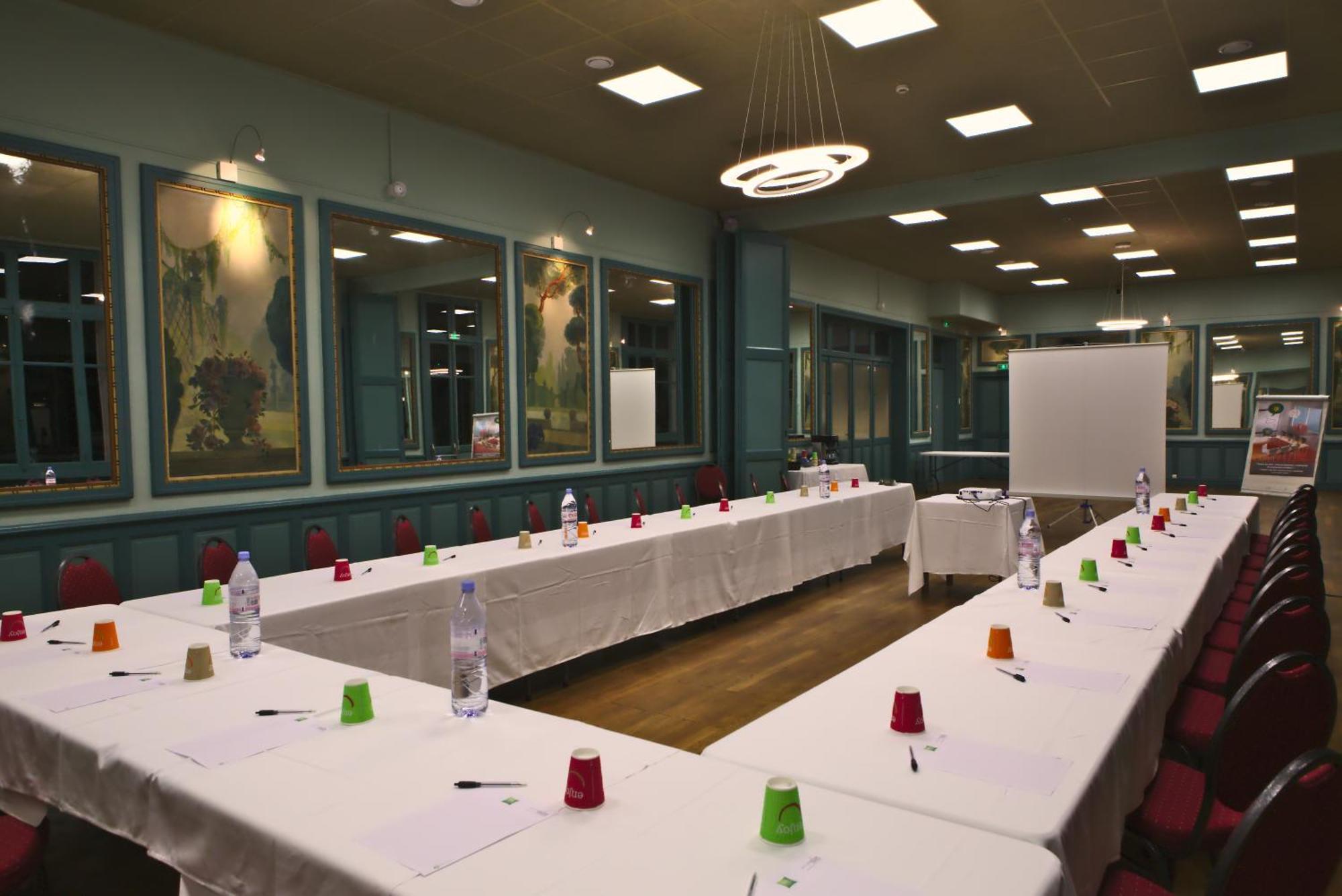Готель Ibis Styles Moulins Centre Екстер'єр фото